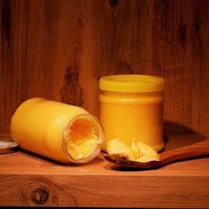 Doğal Katkısız Sade Eritilmiş Yağ [ 1 Kg ]